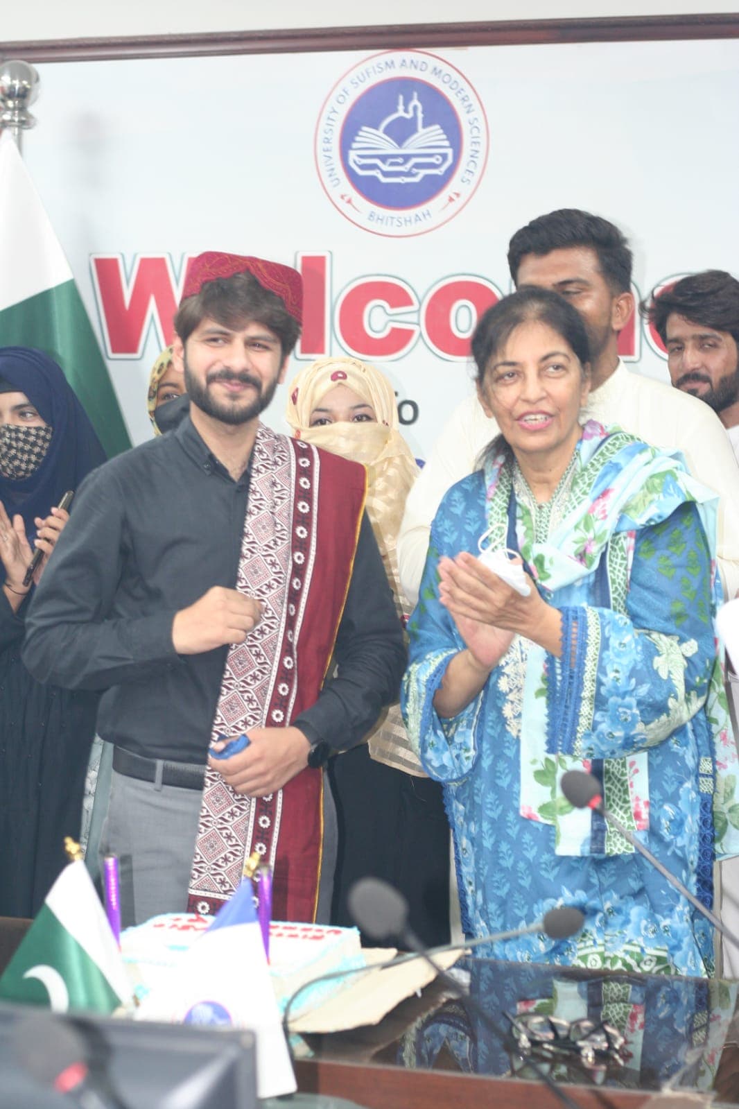 Honoured with Sindhi Ajrak & Topi as Tech Trainer